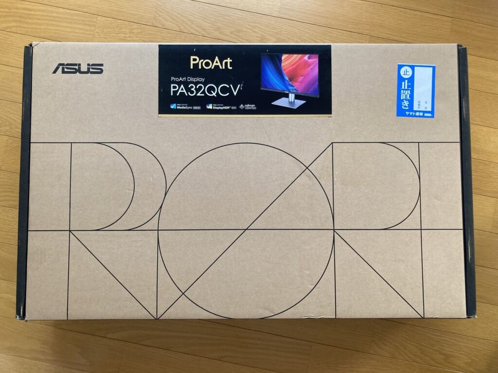 ASUS ProArt PA32QCVの外箱
